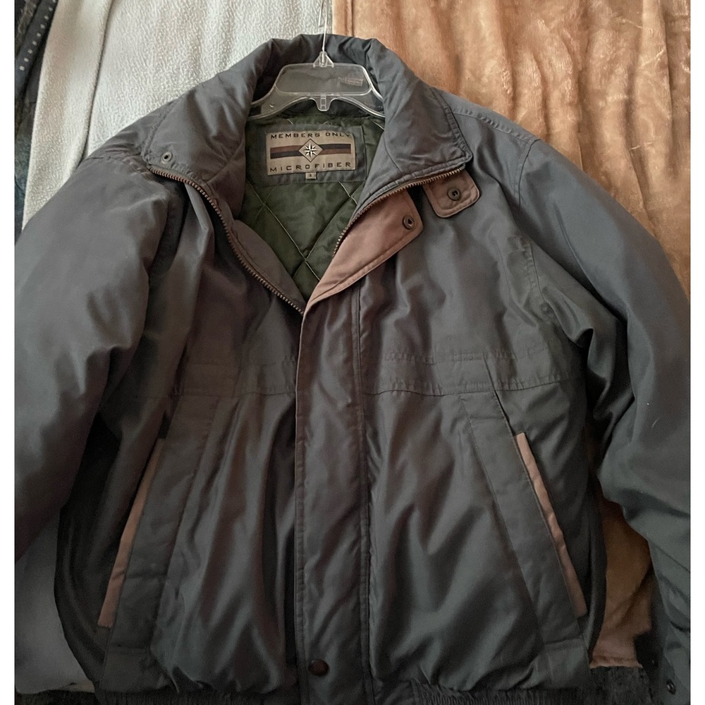 Nice Men’s  Green  Members Only Jacket. Size Small.  Great shape!